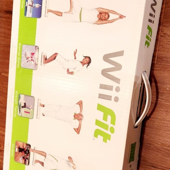 BRAND NEW Wii Fit Game with Balance Board - Picture 2 of 3